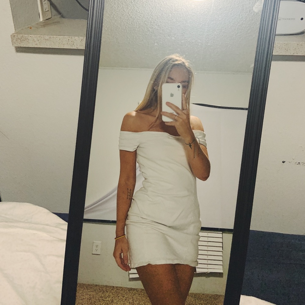 WHITE DRESS🤍 - Picture 2 of 3